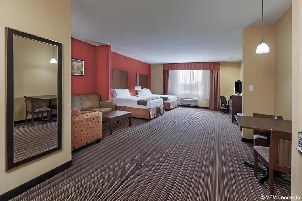 Holiday Inn Express Hotel & Suites Cleveland - Ms By Ihg Exterior foto